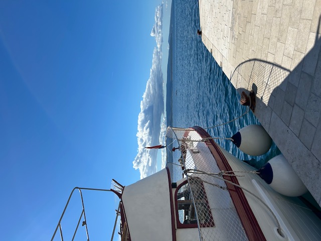 En båttur till ön Brac och den lilla byn Povlja.